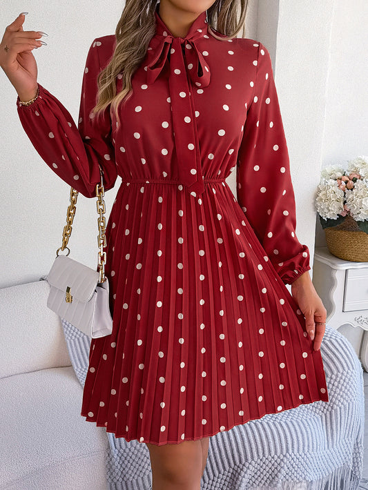 Robe à Pois Élégante – Plissée & Féminine
