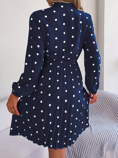 Robe à Pois Élégante – Plissée & Féminine