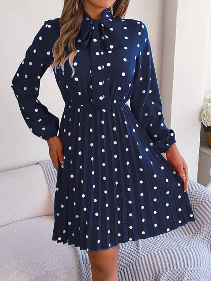 Robe à Pois Élégante – Plissée & Féminine