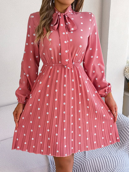 Robe à Pois Élégante – Plissée & Féminine