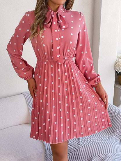 Robe à Pois Élégante – Plissée & Féminine