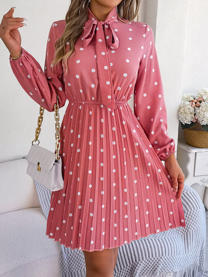 Robe à Pois Élégante – Plissée & Féminine