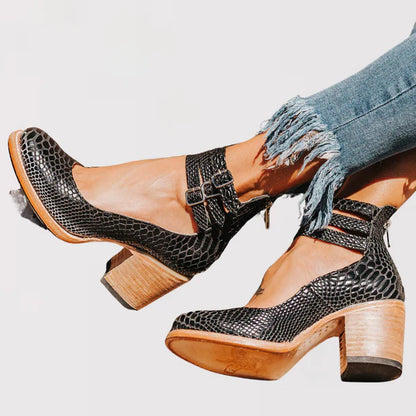 Chaussures à talons en cuir avec brides multiples