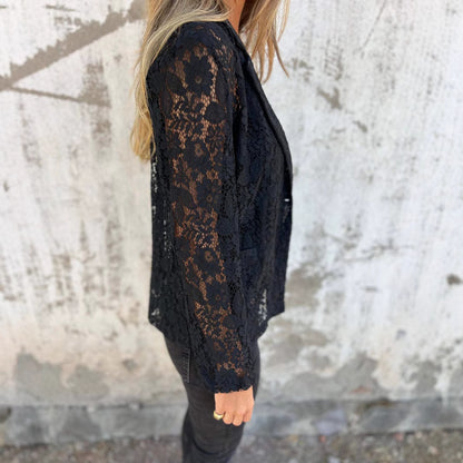 Chemise Dentelle & Style Féminin